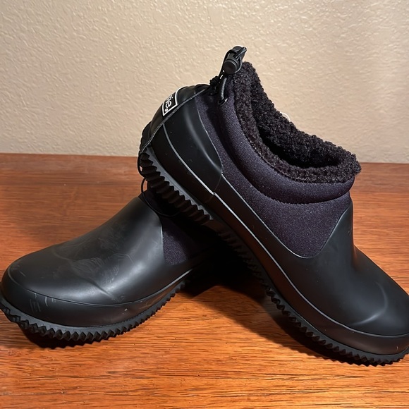 NWT Rain Shoe Kensie Carmella Ladies' Size 7Fleece Lined Anti-Slip Rain Shoe - Picture 2 of 5